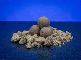 Baitbait rodin (a gondolkodó) (banán-krill) - 24mm tartósított bojli