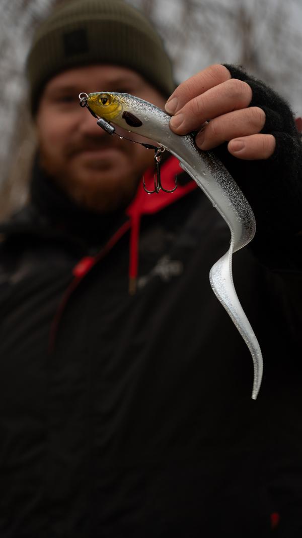 Fox rage slick eel 35cm/13.8" - uv silver halo - Image 11